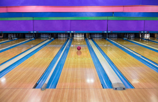 Become your best bowler at Skinny Dogz