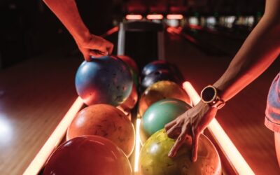 Why Bowling Makes for the Perfect Date Night
